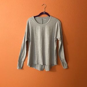 NWOT Wander Gray Split Back Shirt (Small)